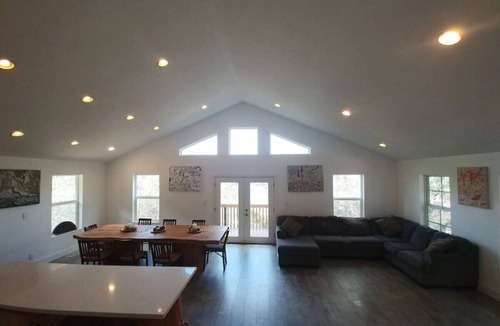 Groveland House | Mountain Place Updated 3br 2ba home Free WiFi