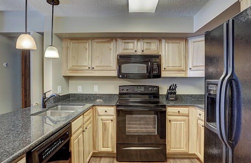 Copper Mountain Village Condo | Mountain Plaza 3 Bedroom Condo #521/523 by RedAwning