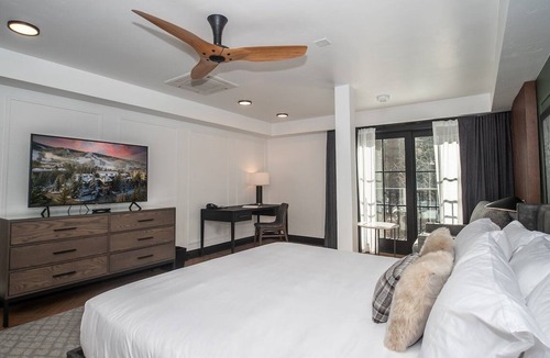 Vail Hotel | Mountain Retreat | 1 King Bed | Near Vail Village