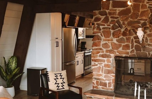 Timber Lakes Cabin | Mountain Retreat Cabin, Self Check-In, Parking