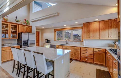 Durango House | Mountain retreat, epic views, hot tub, decks, game room. A/C, Non-smoking.