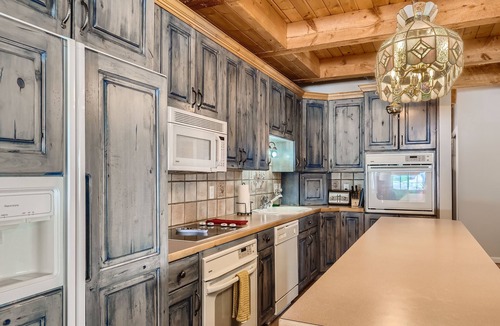 Timber Lakes House | Mountain Retreat | Fast Internet | Full Kitchen