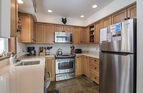 Plymouth House | Mountain Retreat near Okemo | Spectacular Views