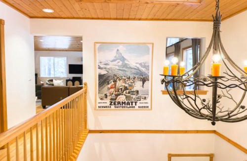 Tahoe Woods Villa | Mountain Retreat near Skiing, HotTub, PetFriendly