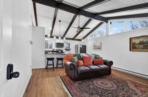 Millville House | Mountain Retreat w/2 Living Spaces, Hot Tub & Deck