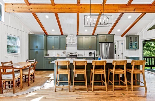 Lake Toxaway House | Mountain Retreat with a view