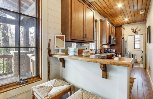 Tuckasegee Cabin | Mountain Retreat w/Community Perks in Glenville!