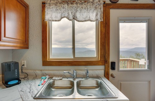 Flat Rock Apartment | Mountain Retreat w/Fire Pit in Flat Rock!