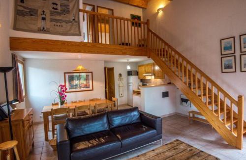 Quillan House | Mountain Retreat w Terrace