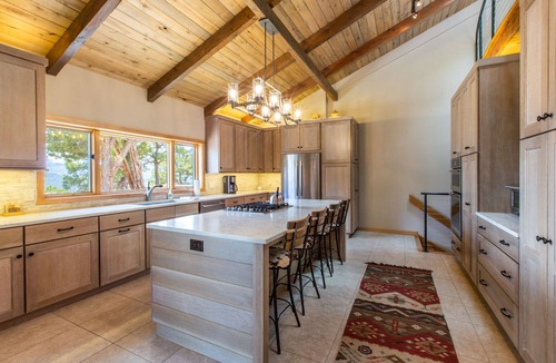 Loghill Village House | Mountain Retreat with Spectacular Views | Trails Access | A/C | STR2025-060