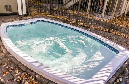 Warm Springs House | Mountain Retreats