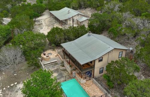 Sabinal House | Mountain Ridge