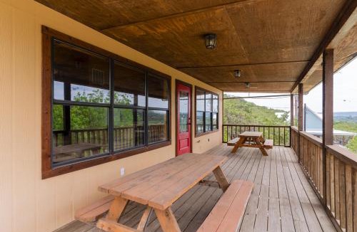 Sabinal House | Mountain Ridge