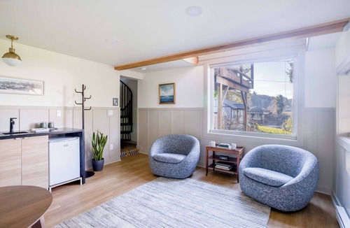 Nehalem House | Mountain, River View, Fire Pit, Drive to Beach