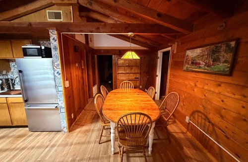 Timberon Cabin | Mountain Runway Lodge Retreat Cozy 3-bedroom cabin