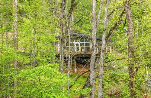 Wesser House | Mountain Serenity at Hemlocks #8 by NOC