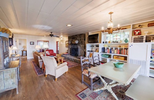 Valley Head Cottage | Mountain & Sunset Views | Walk to Downtown Mentone