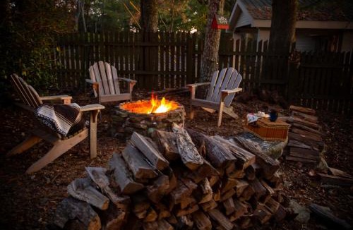 Valley Head House | Mountain & Sunset Views - Walk to Downtown Mentone