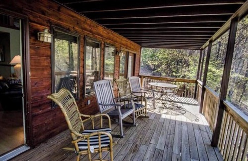Skyland Cabin | Mountain to Sea trail access out your front door