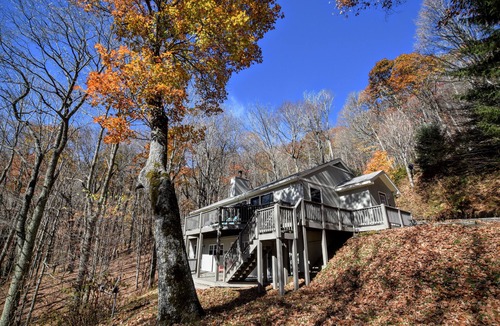 Wolf Laurel Cabin | Mountain Top Cabin in Wolf Laurel, just North of Asheville