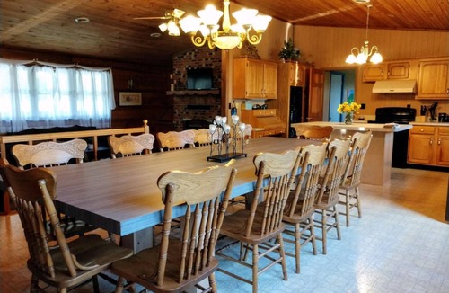 Huntingdon House | Mountain Top Getaway, Panoramic View!