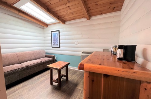 Warm Springs Hotel | Mountain Top Inn and Resort