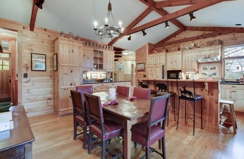Hot Springs House | Mountain Top Lodge with Incredible Views