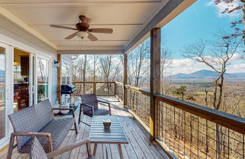 Clarkesville House | Mountain Top Retreat