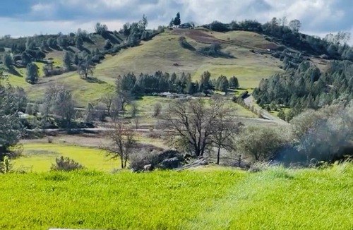 Jayhawk House | Mountain Top Room with a View in serene 10 Acre Lot Placerville