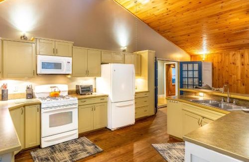 Sylva House | Mountain Top Tranquility