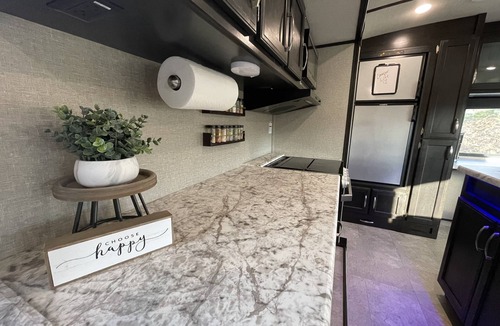 Morganton House | Mountain treat in a glamping form