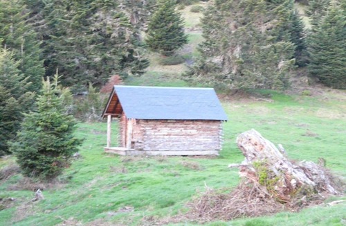 Sireix Apartment | Mountain Vacation Rentals near Argeles-Gazost