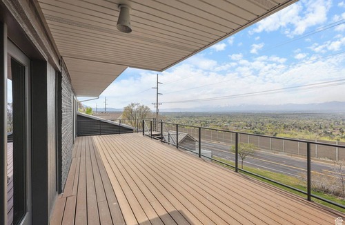 Olympus Cove House | Mountain & Valley Views - Private Hot Tub/Deck - Ski- Luxury 3BD/3BA