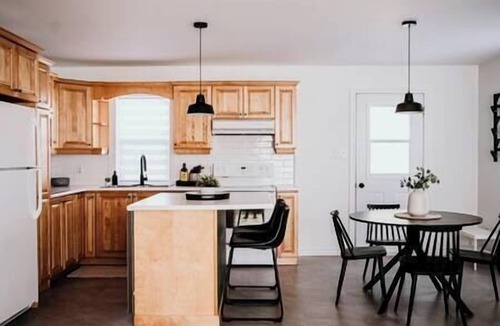 Campbellton Apartment | Mountain View 1 for professionals