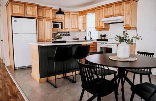 Campbellton Apartment | Mountain View 1 for professionals