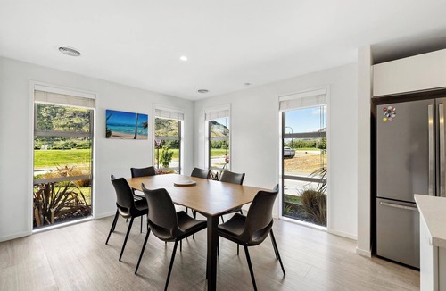 Lower Shotover House | Mountain View - 2 Bedroom House