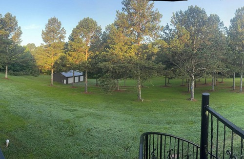 Silver Creek House | Mountain View 5 Queen Bedrooms WiFi FirePit BBQ