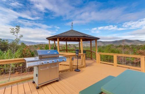 Copperhill House | Mountain View and Fire Pit Modern Copperhill Home