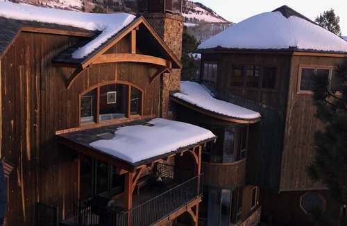 Placerville Apartment | Mountain View Apartment