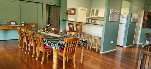 Bandon Grove House | mountain view