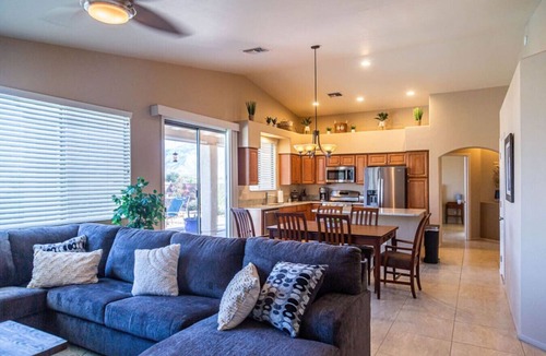 Oro Valley House | Mountain View Beauty with Pool
