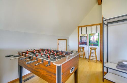 Callaway House | Mountain-View Blue Ridge Cabin Getaway w/Fire Pit