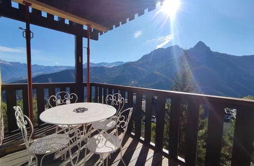 Pra Loup Apartment | Mountain View Bright Apartment in Pra Loup