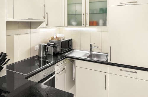 Zug Apartment | Mountain View Business Apartment, Fiber, Netflix