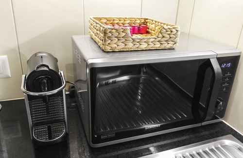 Zug Apartment | Mountain View Business Apartment, Fiber, Netflix