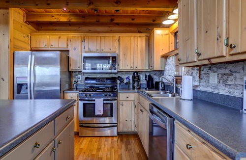 Blue Ridge Cabin | Mountain-view cabin with, firepit, pool table, fireplace & stove
