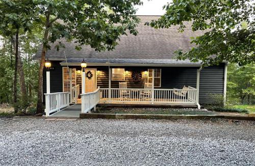 Cedar Bluff House | Mountain View Cabin