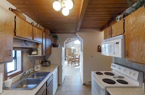 Purgatory Cabin | Mountain View Cabin with Two Private Decks, near Purgatory & Electra Lake