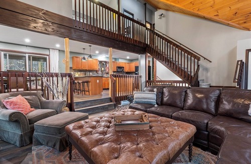 Locust Lake Village Ski Chalet | Mountain View Chalet - Hot Tub, Lakes, Skiing