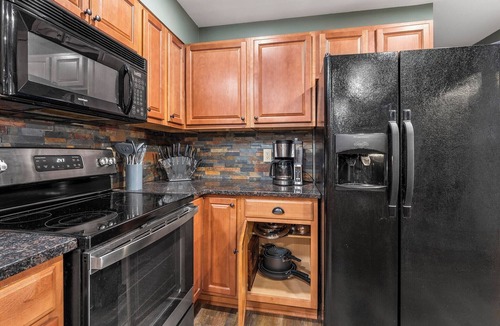 Locust Lake Village Ski Chalet | Mountain View Chalet - Hot Tub, Lakes, Skiing